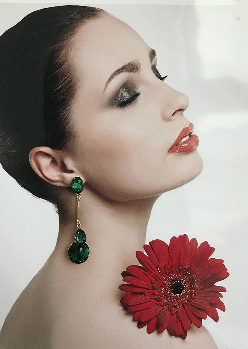 Earrings(图1)